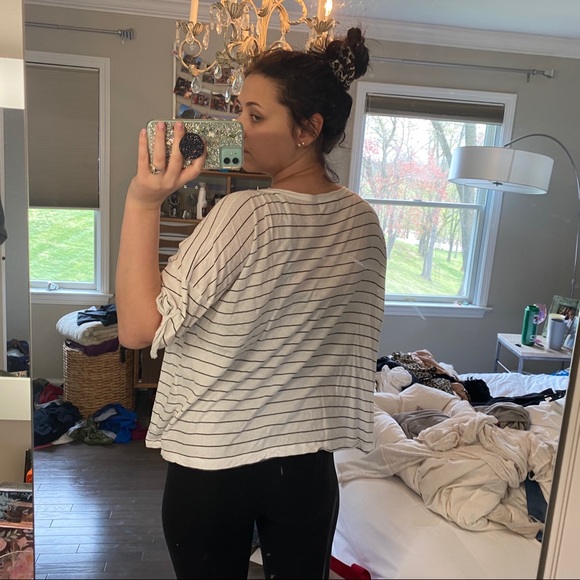 LIKE NEW WILDFOX SHIRT - Picture 2 of 7